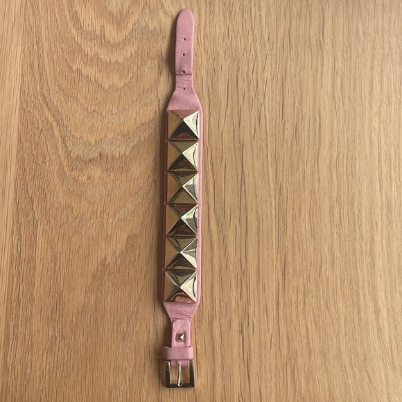 Valentino Rockstud Bracelet, pink leather w/ gold hardware - Picture 3 of 4